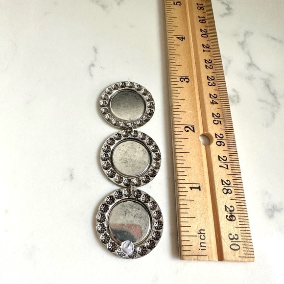 2/$30🌵 Silver Circles Dangle Earrings Boho Western Lightweight Jewelry NEW - Picture 5 of 8